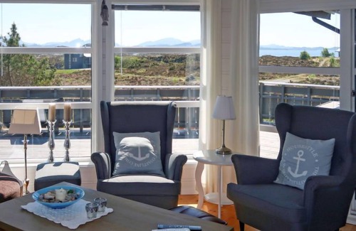 Lammetu House | Sjøbuvågen by Interhome