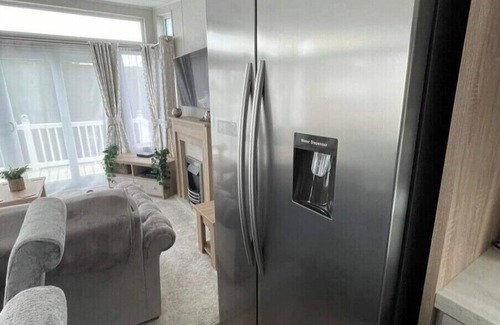 Skegness Cabin | Skegness - Lodge - Sleeps 6 - Parking - Garden