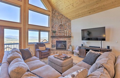 Innsbruck Val Moritz House | Ski and Bike Home with Deck and Hot Tub in Granby!