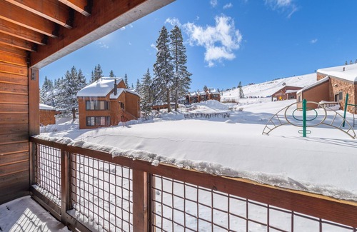 Truckee Condo | Ski Bowl Condo~Tahoe Donner