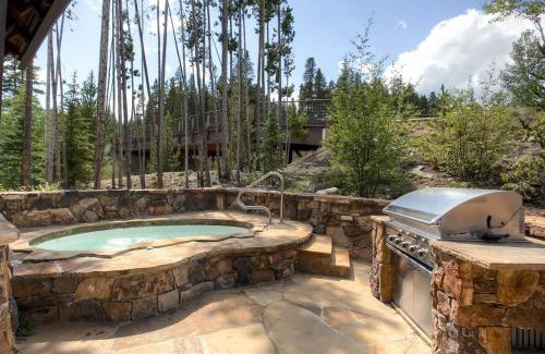 Four O'Clock House | Ski Bridge Lodge - Ski In Ski Out