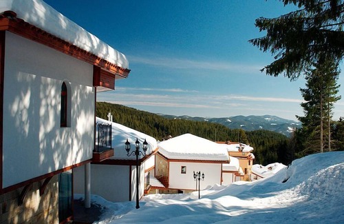 Pamporovo Ski Chalet | Ski Chalet at Pamporovo Village. Reduced monthly and weekly rates. 2 bed/2 bath