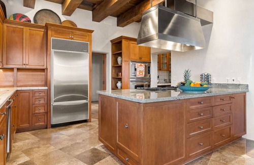 Northeast Santa Fe Villa | Ski Discounts! Luxury Estate w/Hot Tub & Casita
