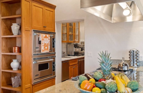 Northeast Santa Fe Villa | Ski Discounts! Luxury Estate w/Hot Tub & Casita