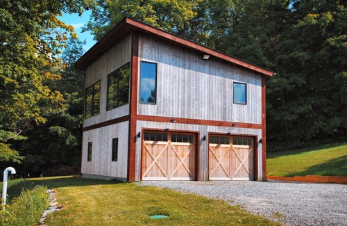 Newport Center Apartment | Ski Getaway: Modern Lakefront Loft Near Jay Peak