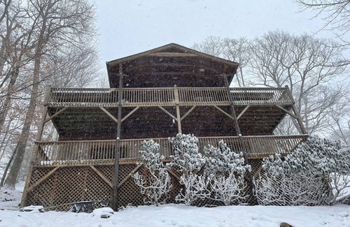 Wolf Laurel Cabin | Ski & Golf Paradise in Wolf Laurel-Home to Hatley Pt Ski Resort