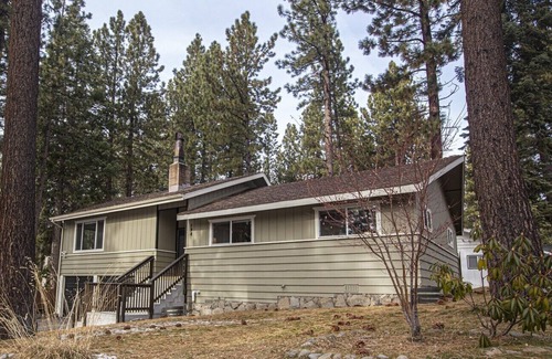 Skyland House | SKI Headquarters. 3BR/2BA Skyland Home - 30 day minimum stay