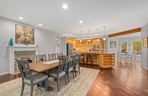 Leavenworth House | Ski Hill Getaway - Entertaining Year-Round