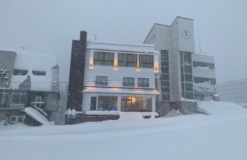 Yuzawa-machi House | SKI House石打ハツカ口スキー場内
