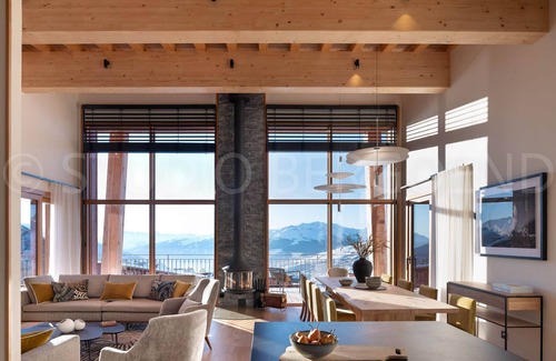Arc-1800 Ski Chalet | Ski-in chalet with spa and home cinema, 6 bedrooms, sleeps 14