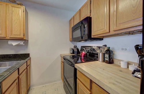 Breckenridge Condo | Ski-in Condo | Hot Tub | Pool | Gym | Breckenridge