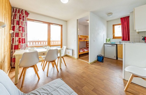 Saint-Francois-Longchamp Apartment | Ski-in apartment, 6 pers, 2 rooms, no wifi