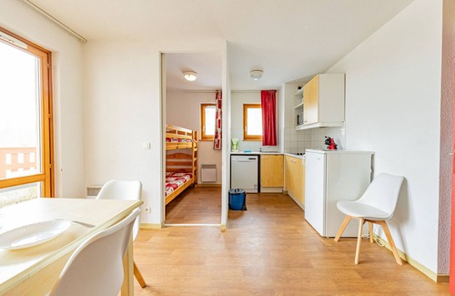 Saint-Francois-Longchamp Apartment | Ski-in apartment, 6 pers, 2 rooms, no wifi