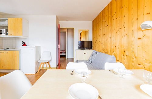 Saint-Francois-Longchamp Apartment | Ski-in apartment, 6 pers, 2 rooms, no wifi