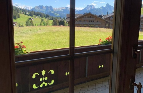Saanenmoeser Ski Chalet | Ski In Luxury Chalet For Unforgettable Stay