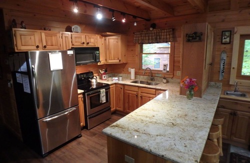 Sunday River Area Ski Chalet | Ski In/Out 5 STAR ON MTN Sunday River with a Hot Tub! Roadrunner Trail
