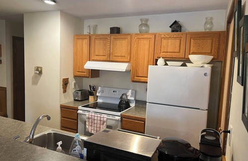 West Dover Condo | Ski In/Out at Mt Snow at Seasons w/Fireplace