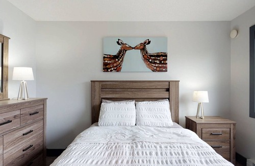 Big Horn House | Ski-in/out from this newly-remodeled townhome w/private hot tub