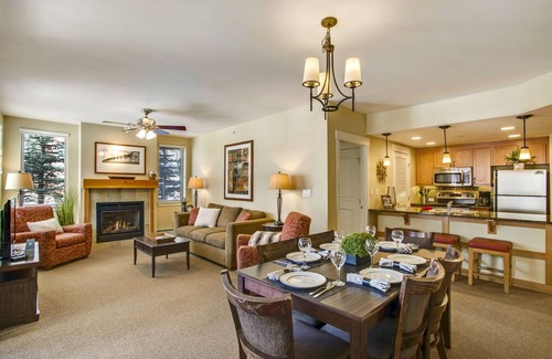 Winter Park House | Ski In Out Luxury Condo 4375 I Huge Hot Tub I Great Views I Best Price I Discounted Attractions