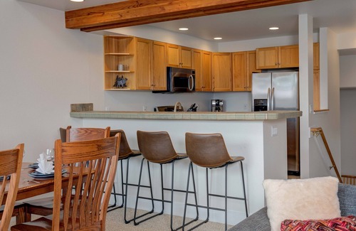 Saddle Ridge House | Ski in/out =more ski time ~Private HotTub ~Amazing Views ~at SaddleRidge A2