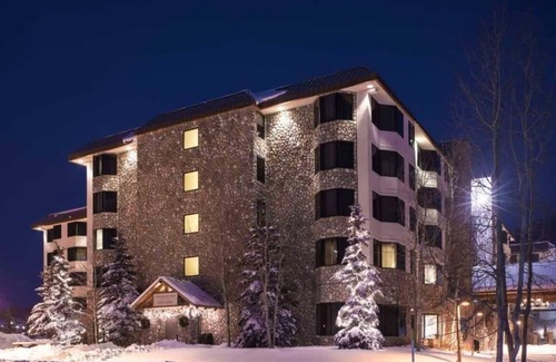 Crested Butte Condo | Ski In/Out, Pool, Hot Tub + Pets OK!