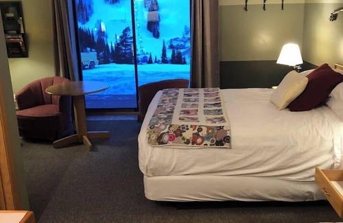 Powder Mountain Cabin | Ski in/out room for 2-4 at Powder Mountain