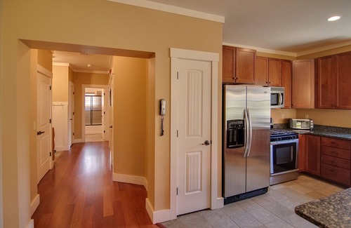 Lincoln Condo | Ski in-out with new Timbertown Quad access or use our private ski shuttle!
