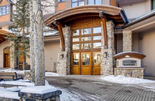Highlands Townhomes Condo | Ski-In & Out Your Doorstep! Pool/Hot Tub, Great Village Access!