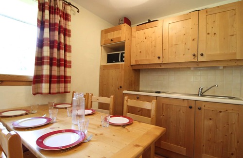Val Cenis Apartment | Ski-In/Ski-Out Apartment for 6 with Pool, Sauna & Balcony at Val-Cenis