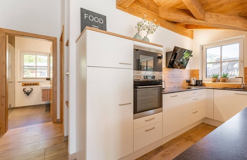 Bramberg am Wildkogel Ski Chalet | Ski-in/ski-out luxury lodge with balcony terrace sauna