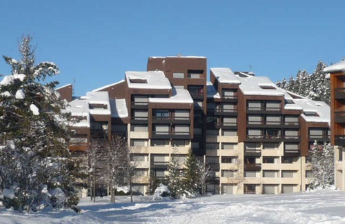 Correncon-en-Vercors Apartment | Ski-in/Ski-out Apartment - Corrençon-en-Vercors, 6 pers