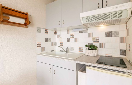 Pla d'Adet Apartment | Ski-in/Ski-out Studio for 4 with Mountain Views, Saint-Lary-Soulan