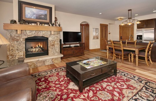 River Run Condo | Ski-In/Ski-Out 2BR/3BA Condo with Mountain Views!