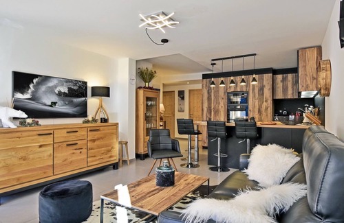 Le Bettaix Apartment | Ski-in/ski-out apartment with terrace and covered parking - 6 people