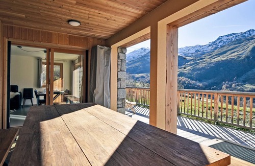 Le Bettaix Apartment | Ski-in/ski-out apartment with terrace and covered parking - 6 people