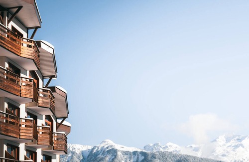 La Perriere Apartment | Ski-in/Ski-out Apartment at La Tania, 2BR, Sleeps 4, East Balcony, Courchevel