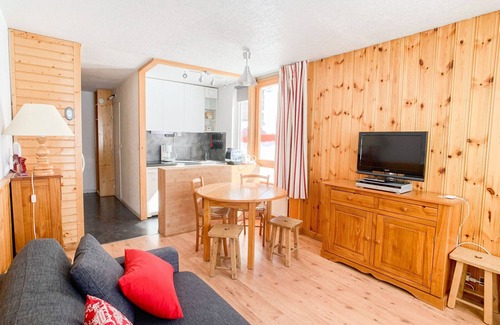 Val Claret Apartment | "Ski-In/Ski-Out Apartment · Renovated · Balcony · WiFi · Pet Friendly"