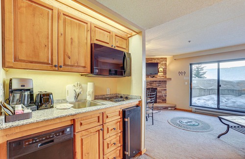 Peak 9 Apartment | Ski-In/Ski-Out Breckenridge Condo w/Resort Perks!