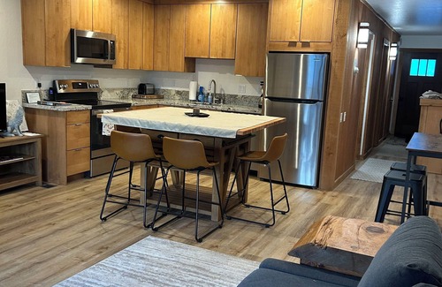 Truckee Condo | Ski-In/Ski-Out Condo - Northstar - walk to village