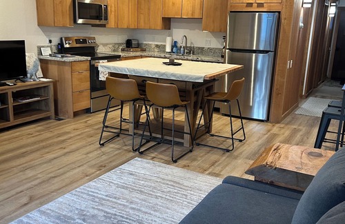 Truckee Condo | Ski-In/Ski-Out Condo - Northstar - walk to village
