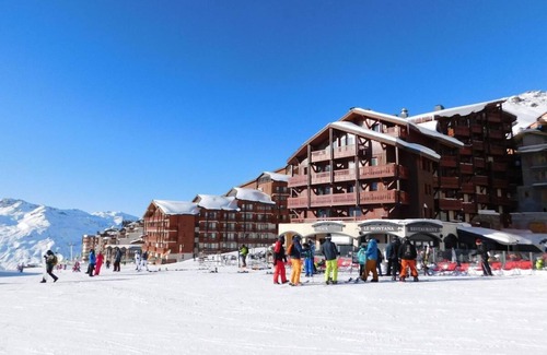 Val-Thorens Apartment | Ski-in/ski-out & foot of the slopes, fitness, balcony, tv, ski locker, 49m², Val Thorens