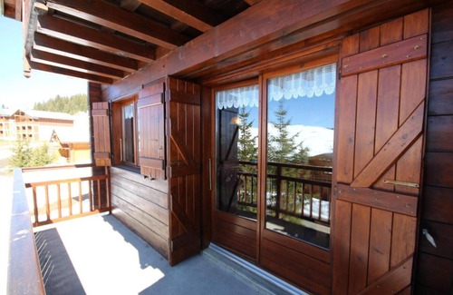 Les Saisies Apartment | Ski-in/ski-out & foot of the slopes, Ground floor, view ski slopes, balcony, tv, ski locker, 32m²
