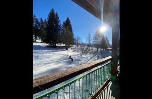 Arc-1800 Apartment | Ski-in/ski-out & foot of the slopes, 11st floor, view ski slopes, balcony, tv, 52m², Les Arcs