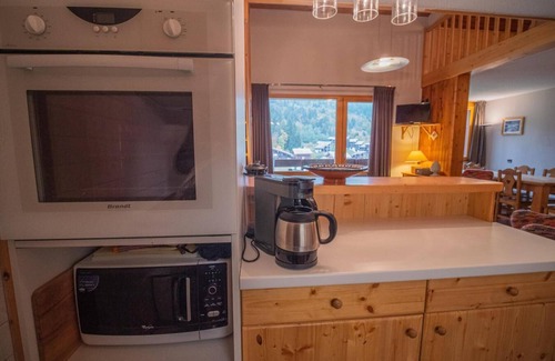 Les Avanchers-Valmorel Apartment | Ski-in/ski-out & foot of the slopes, 4th floor, view ski slopes, balcony, tv, ski locker, 73m²