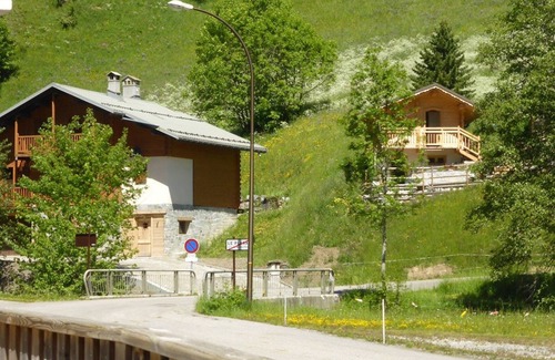 Beaufort Apartment | Ski-in/Ski-out Duplex, 8 Guests, Balcony, Near Hiking, Parking Included