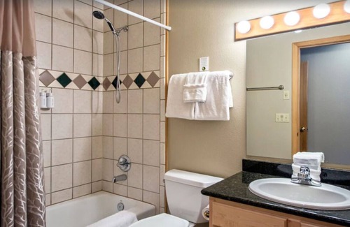 Four O'Clock Resort | Ski-In/Ski-Out Grand Timber Lodge Retreat+Amenities, 2BD Suite, Sleeps 8