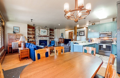 Vail Condo | Ski-in/ski-out home w/high-speed WiFi, fireplace & shared pool/hot tub/laundry