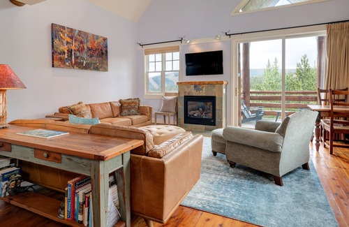 Saddle Ridge Condo | Ski-in/Ski-out Home w/Private Hot Tub in Moonlight Basin - Saddle Ridge - First Chair Lair