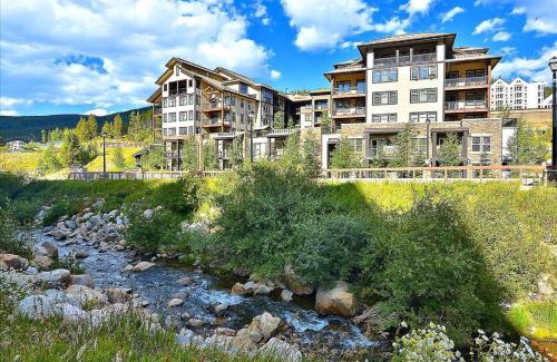 Winter Park House | Ski In Ski Out Luxury Condo 4475 With Huge Hot Tub I Great Views I Best Price I FREE Adventures Daily