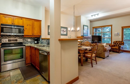 Upper Village House | Ski-In/Ski-Out | Mountain Views | Private Hot Tub | Cozy 2BR + Den | Managed by Aloha Whistler